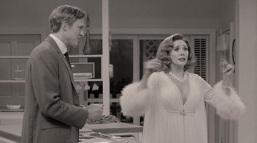 1756889221358884.jpg MV5BMDAwZTBmNDQtMWU2Zi00ZmMxLTkzNGEtNmQ2N2ZiYjZjZGQ5XkEyXkFqcGc@._V1_FMjpg_UX821_.jpg