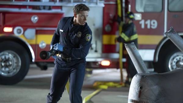 9-1-1 - S08E03 - Final Approach